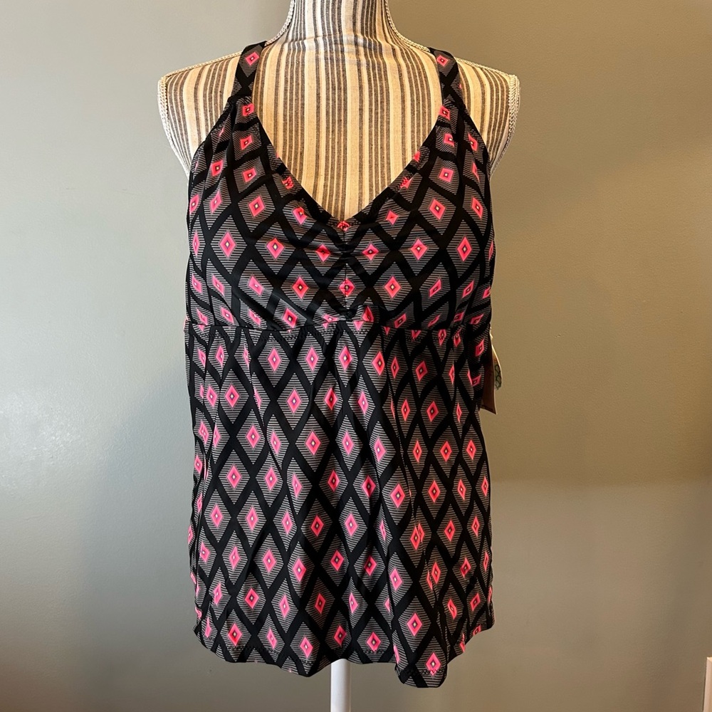 Raisins Curve Black and Pink Diamond Macrame Tankini Top 18W NWT